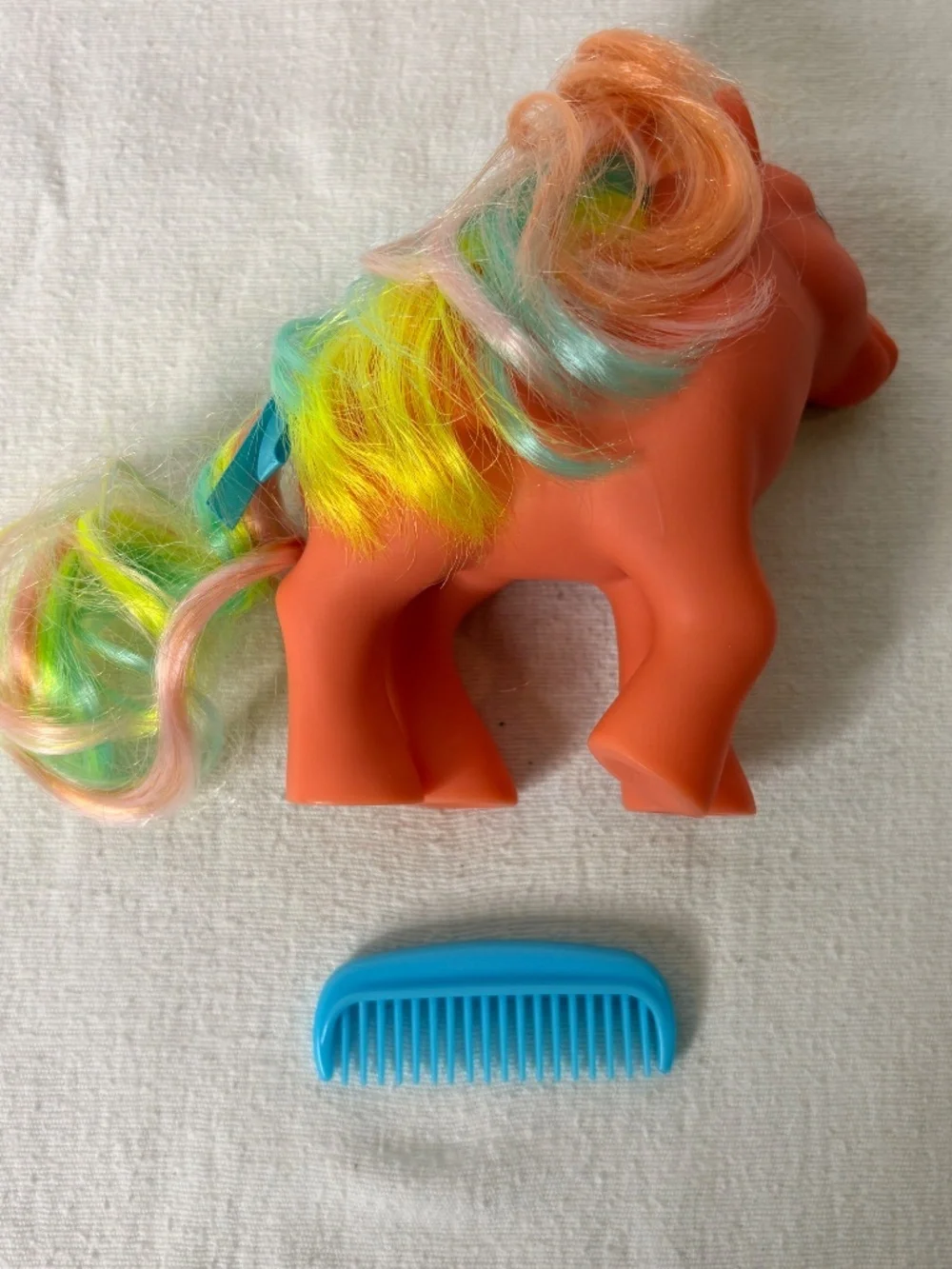 My Little Pony MLP Flutterbye Pony Orange Rainbow Hair Pegasus 2018 w/Comb